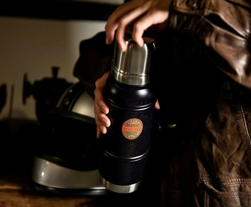 UNBY STANLEY　マイルストーン 真空ボトル1L