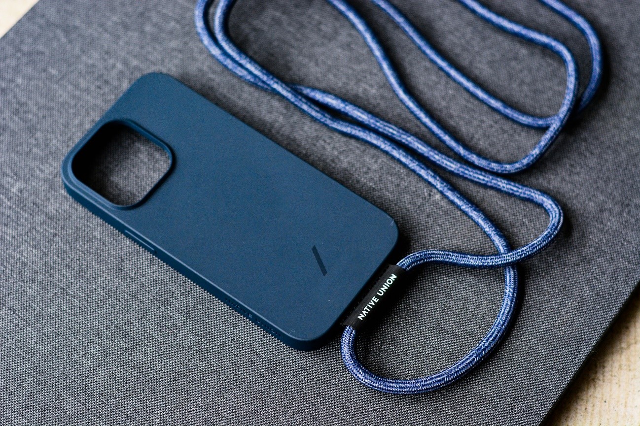 NATIVEUNION CLIC POP iPhone13Proマグネットケース Amazon.co.jp: Native Union Clic Pop MagSafe対応 ケース