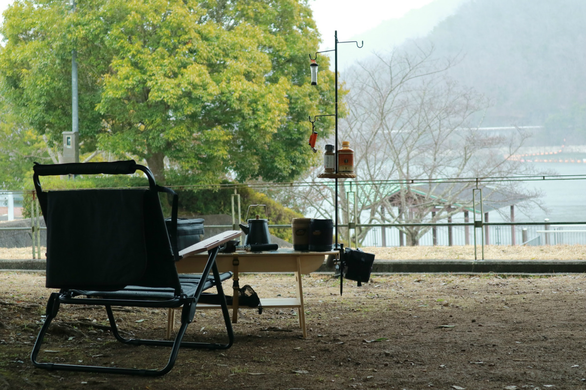 UNBY AS2OV キャンプ ランタンスタンド LANTERN STAND