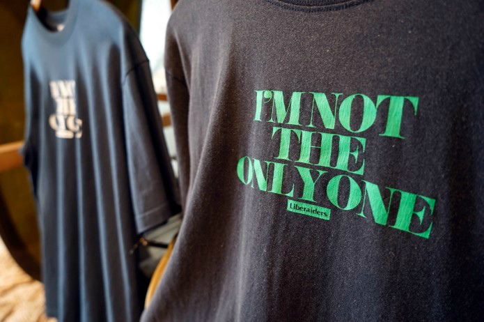 Liberaiders　I'M NOT THE ONLY ONE TEE