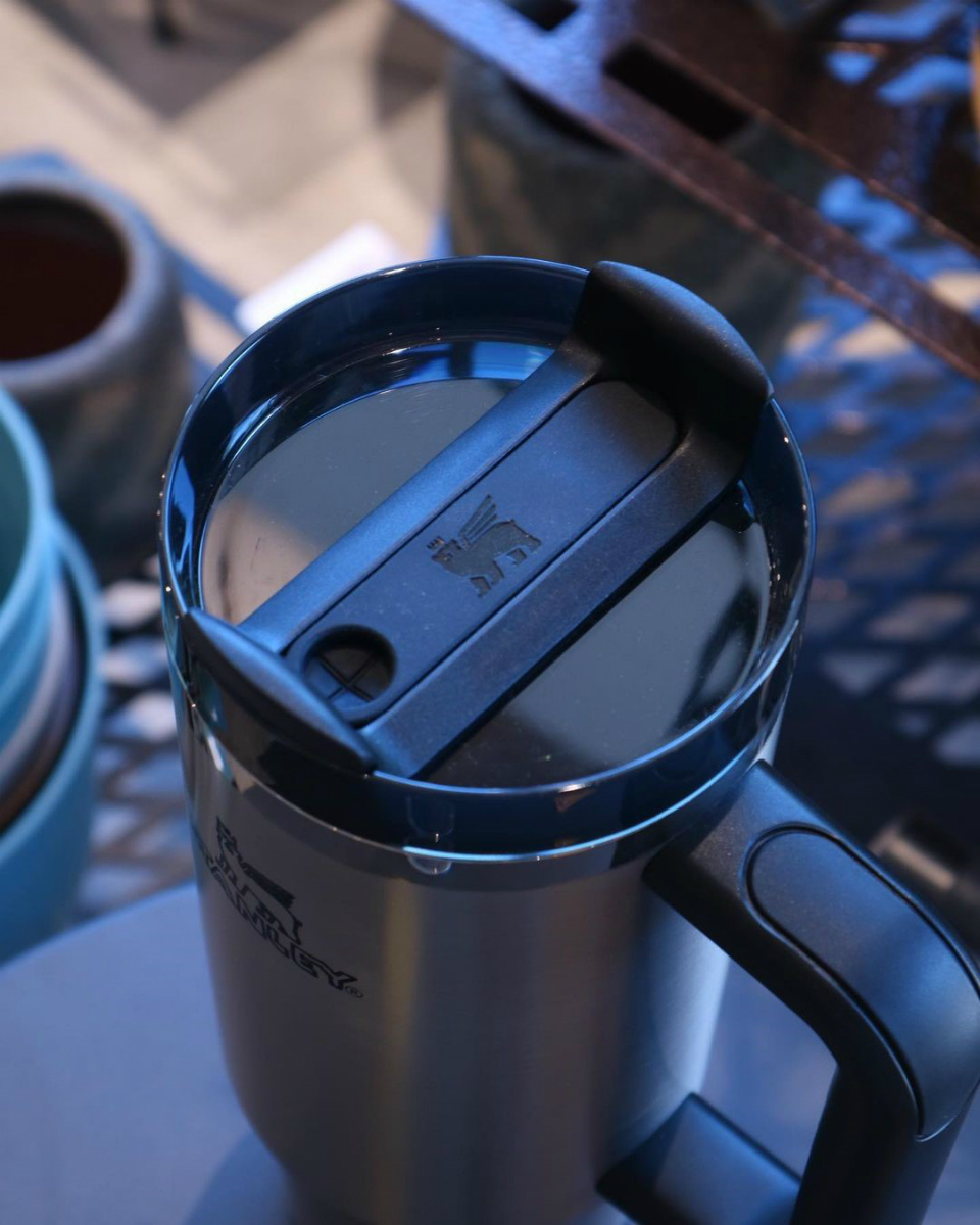 スタンレー 真空クエンチャーNAIJELGRAPH 0.88L