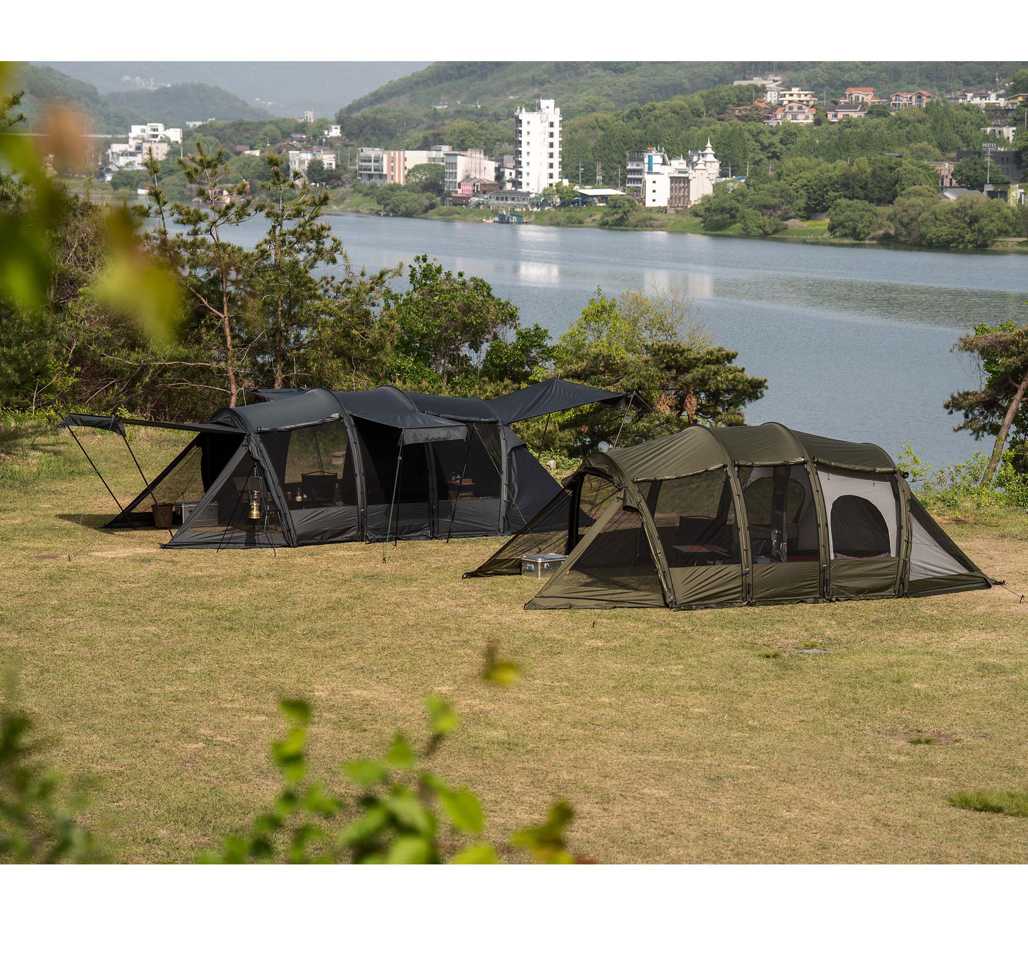 MINIMAL WORKS SUPERPOSITION ALBERGUE ALL AROUND