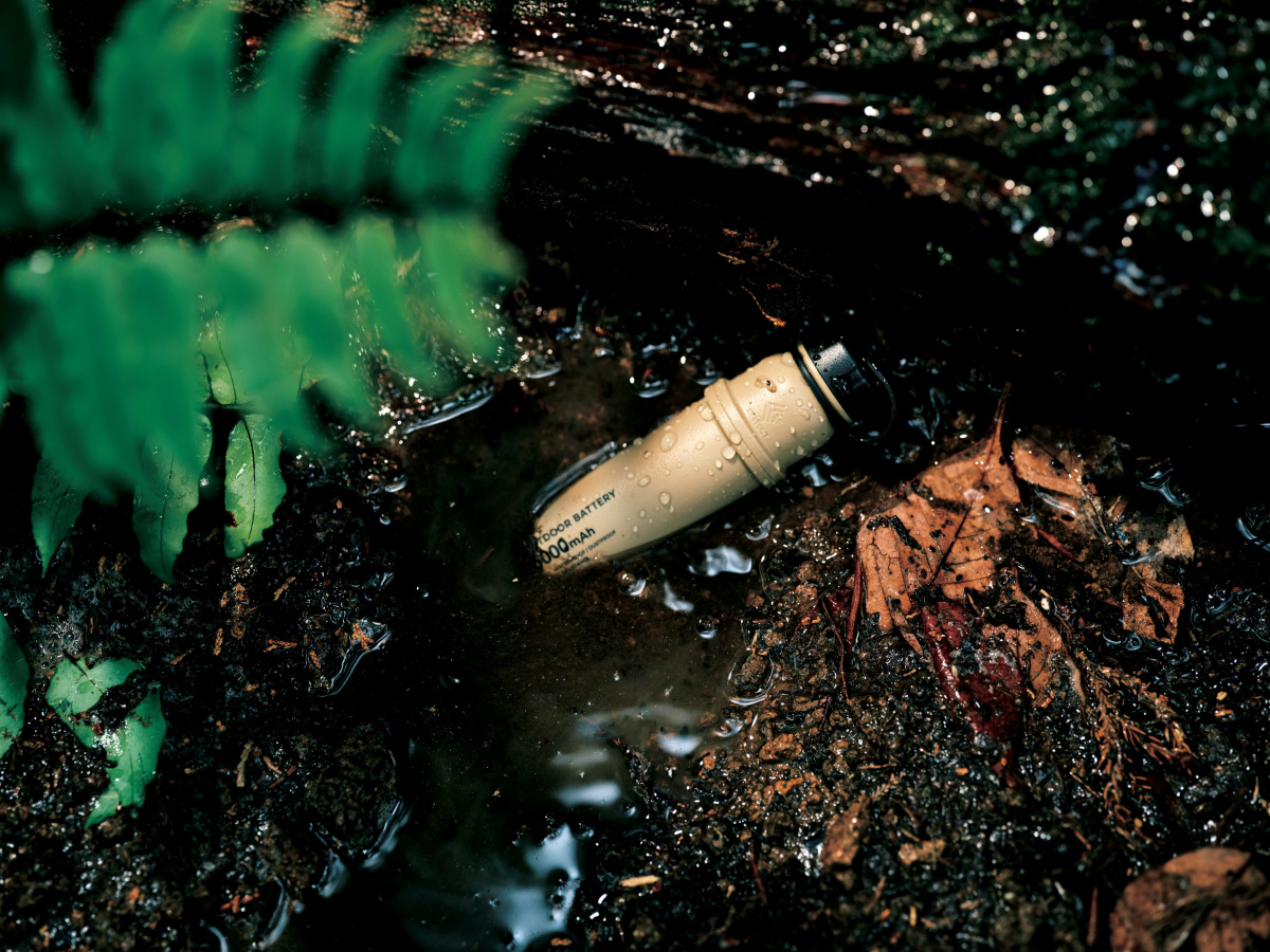 NESTOUT モバイルバッテリー