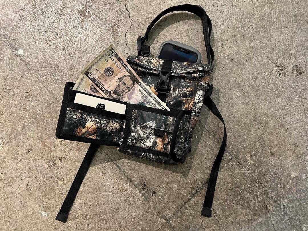 AS2OV WALLET SHOULDER CAMO