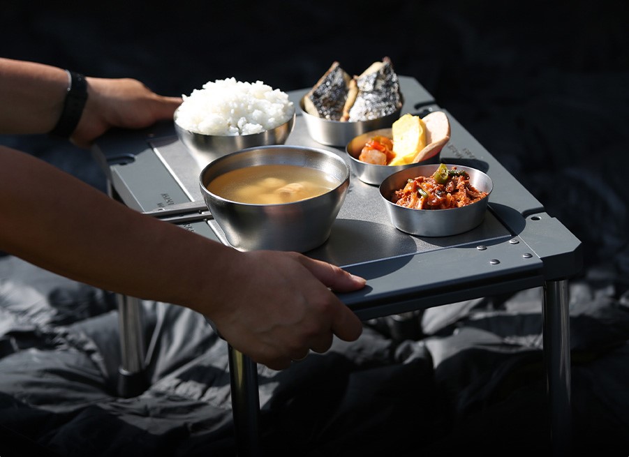 MINIMALWORKS TABLE SOBAN