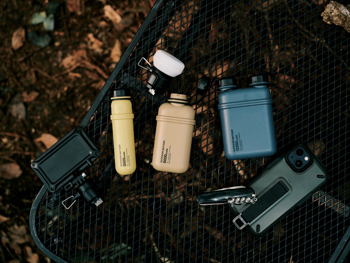 NEST OUT モバイルバッテリー