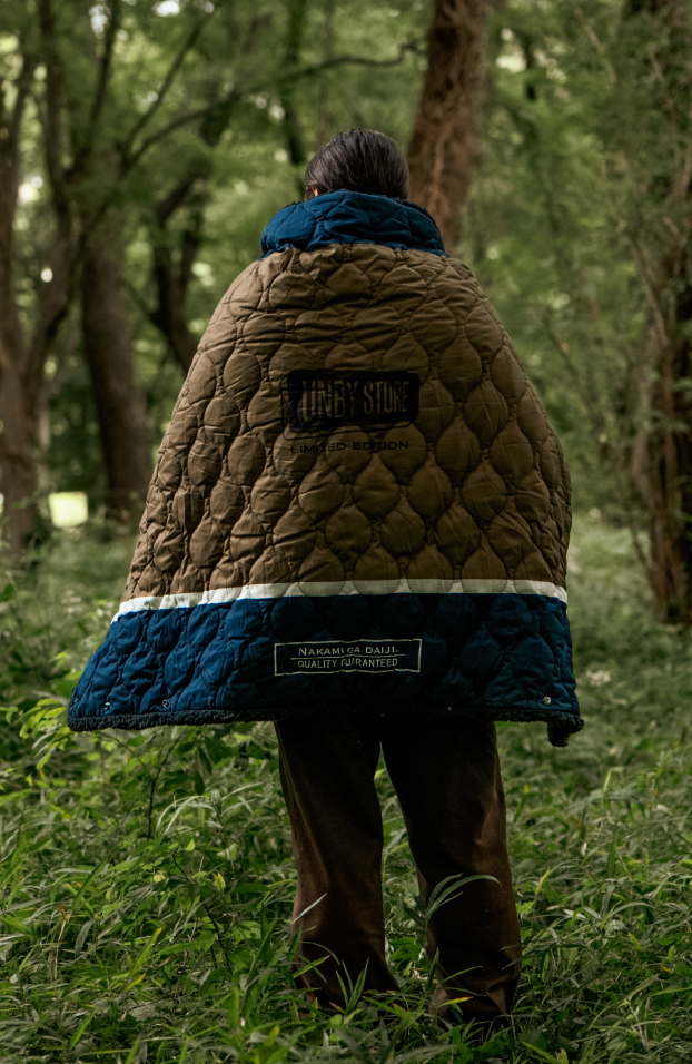 背中のUNBY STOREデザイン