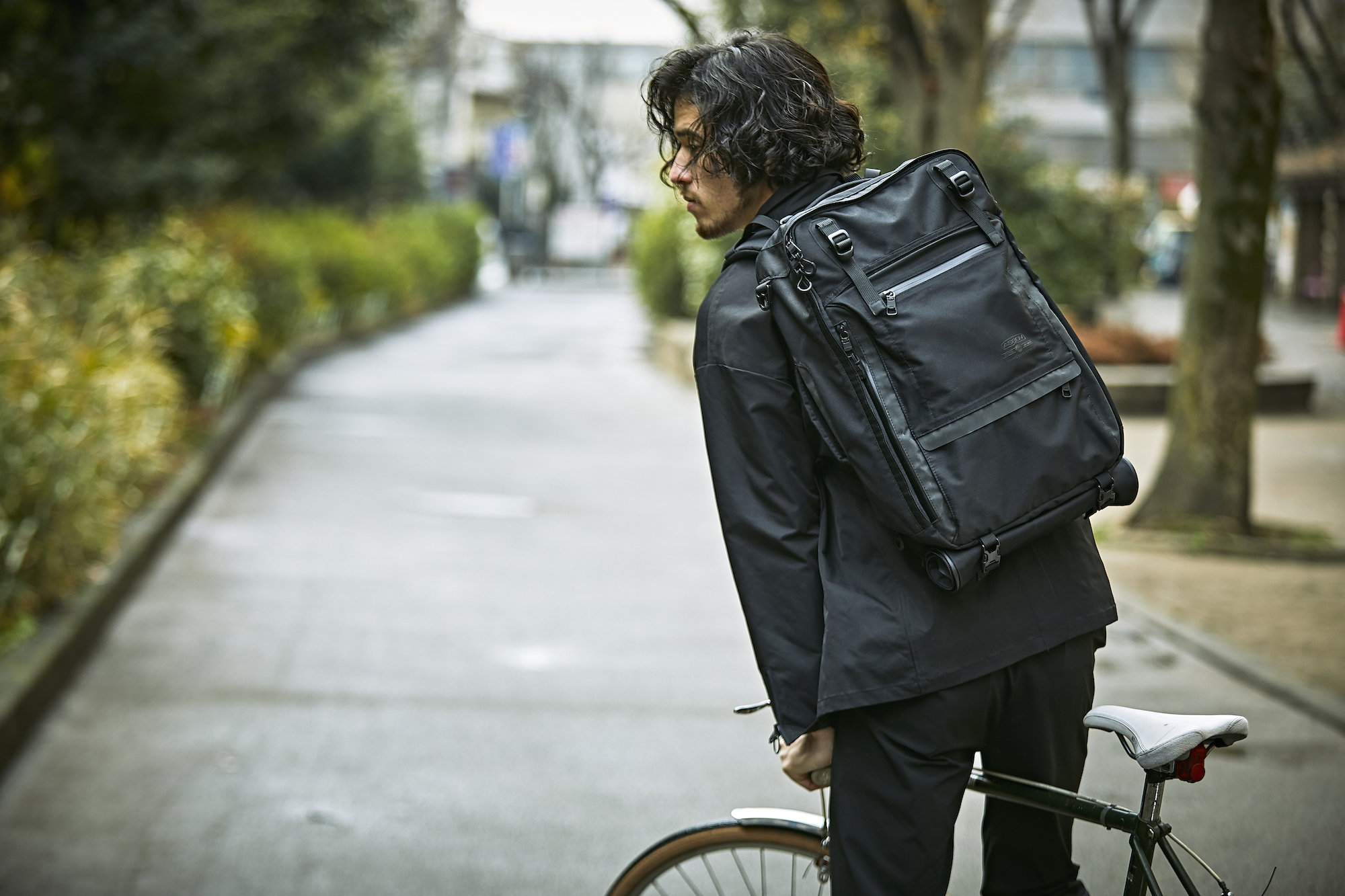 ビジネスバッグのシーン