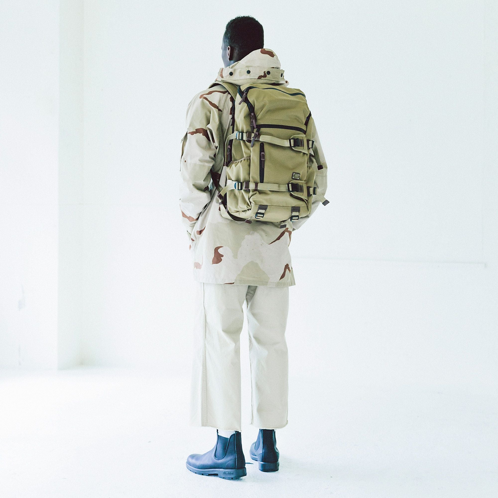 AS2OV (アッソブ) CORDURA DOBBY 305D ROUND ZIP BACK PACK KHAKI