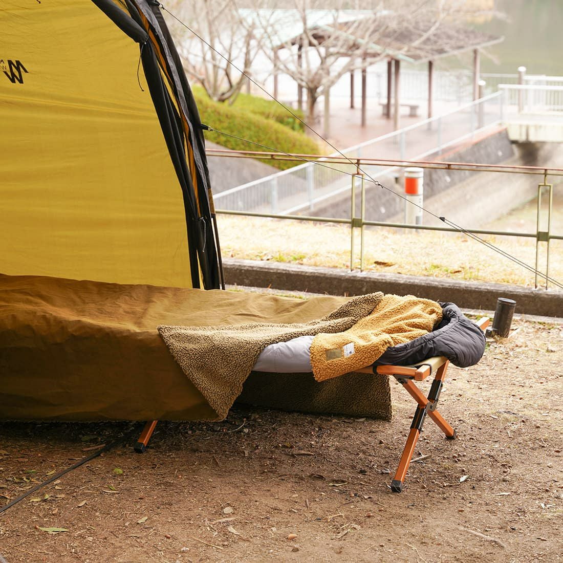 AS2OV(アッソブ) OUTDOOR COMFORTER 難燃ブランケット 毛布