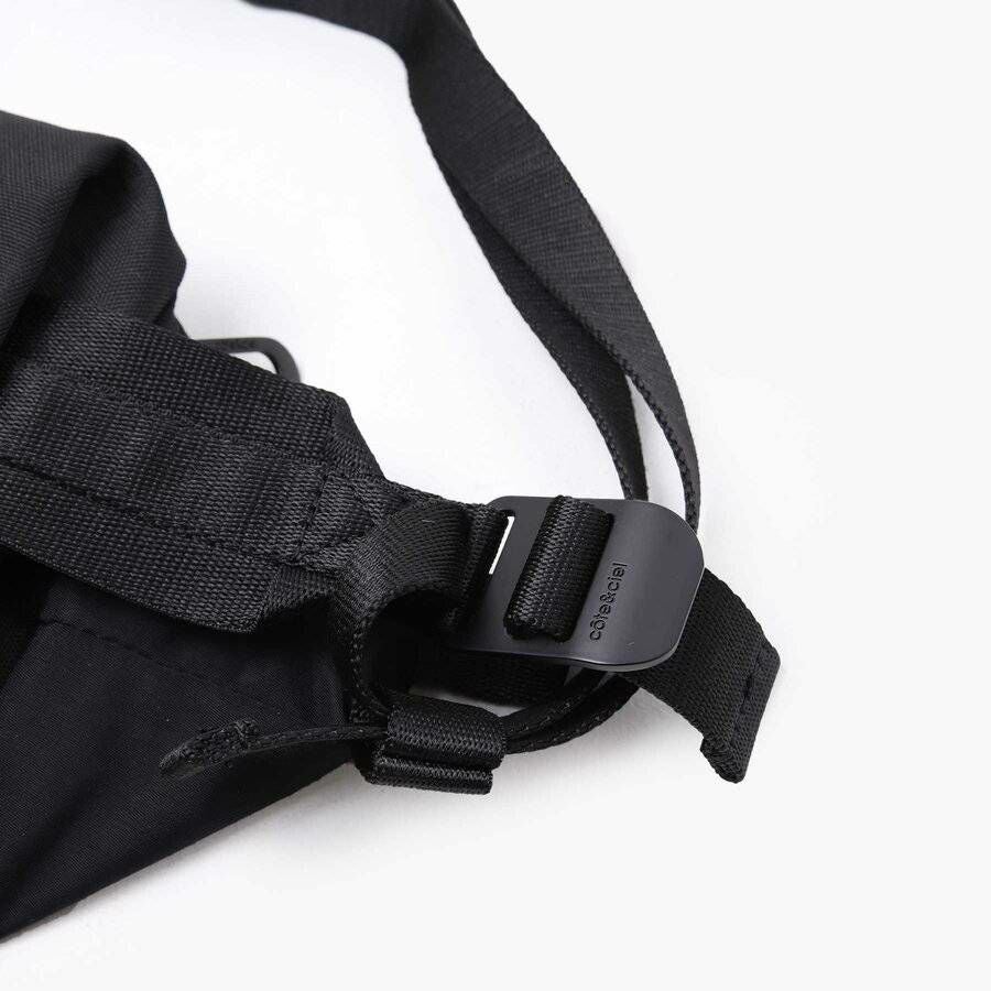 cote&ciel コートエシエル ISARAU SMALL Smooth Black ボディバッグ