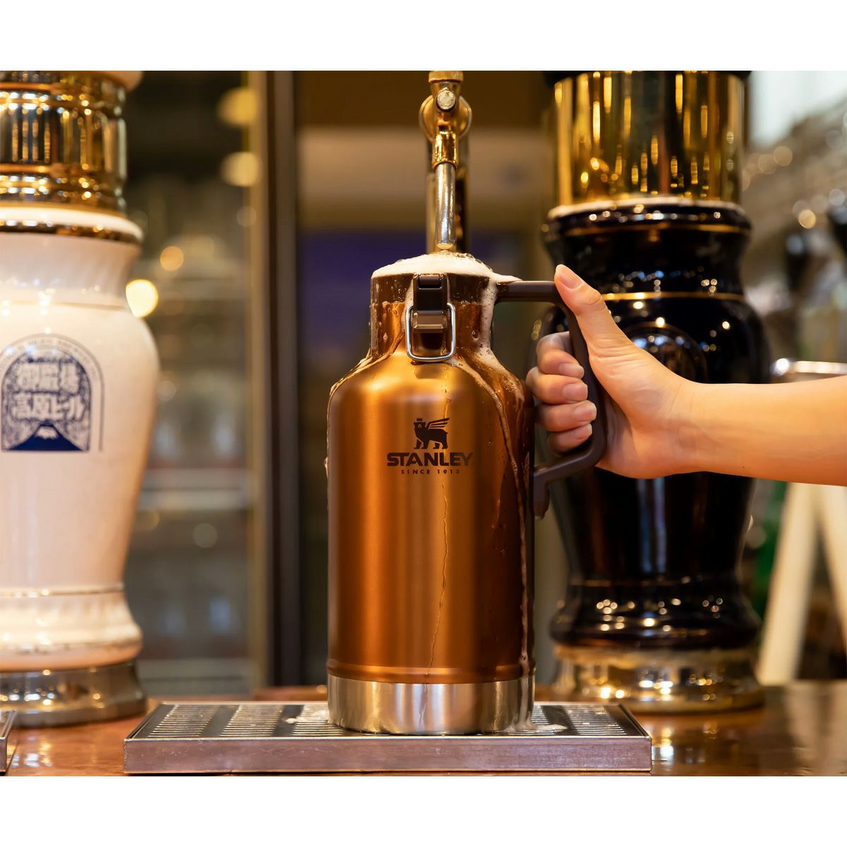 STANLEY スタンレー クラシック真空グロウラー 1.9L(炭酸対応) BLACK