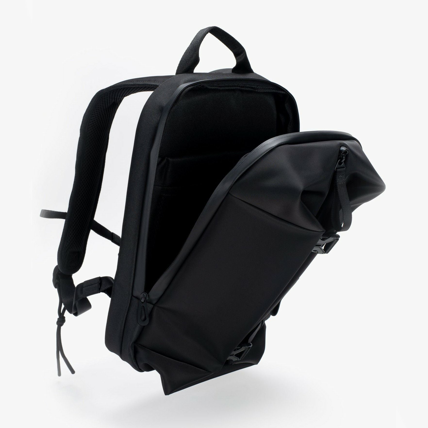 cote&ciel コートエシエルYukon Sleek Black | バッグ| バッグ