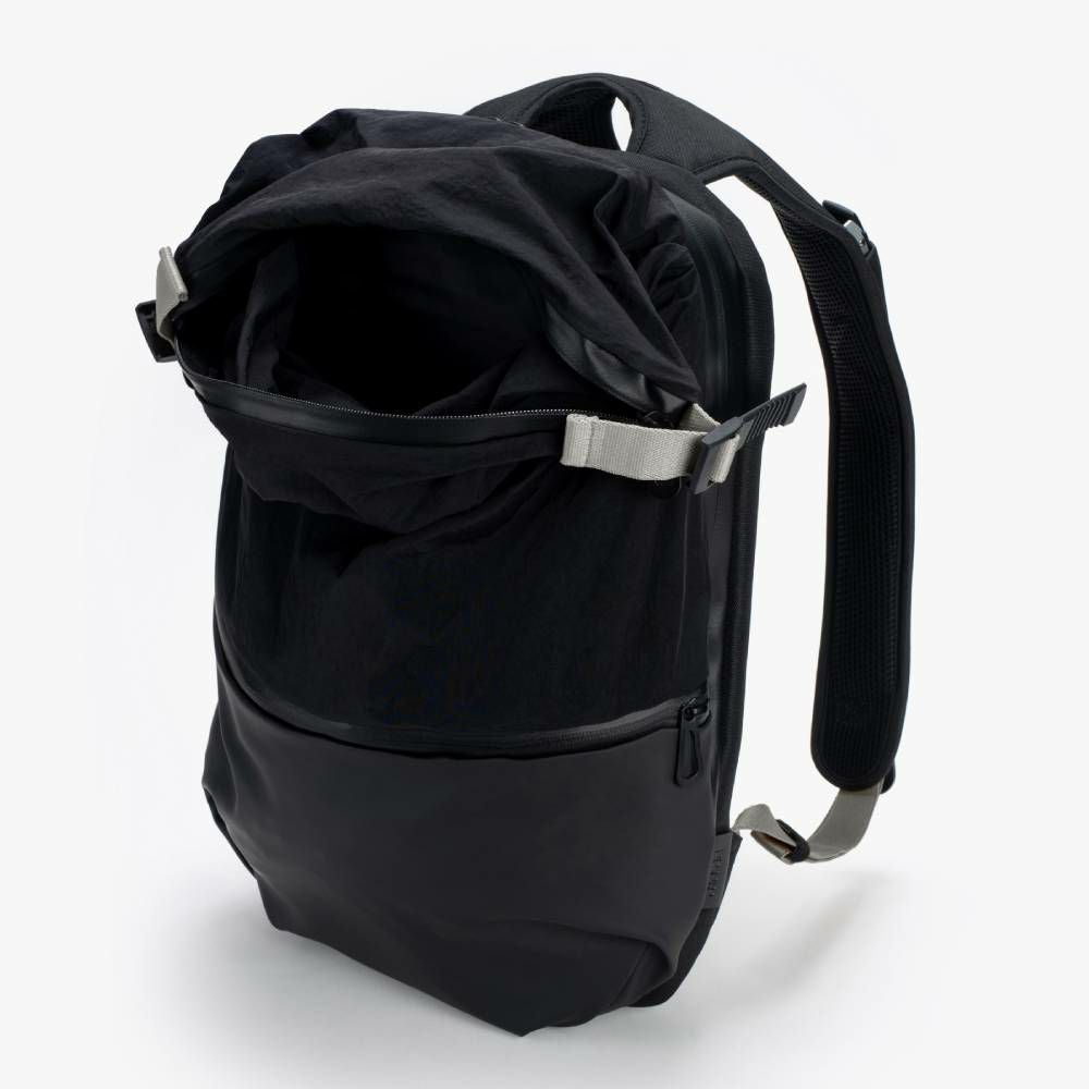 cote&ciel コートエシエルNile S Smooth Black Colour Accent | バッグ