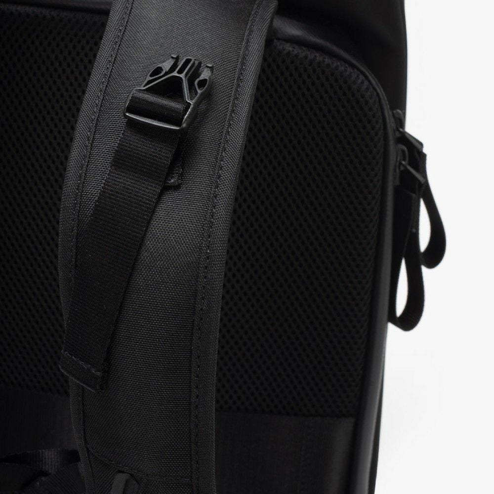 cote&ciel コートエシエルSaru Sleek Black | バッグ| バッグ