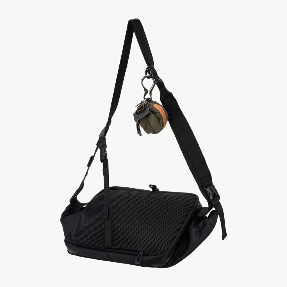 cote&ciel コートエシエルIsarau L Sleek Black | バッグ| バッグ
