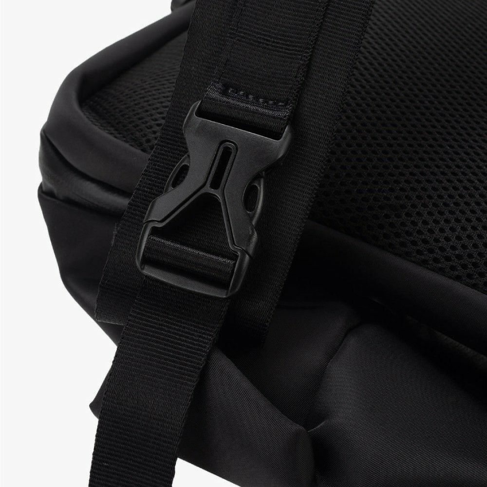 cote&ciel コートエシエルIsarau L Sleek Black | バッグ| バッグ