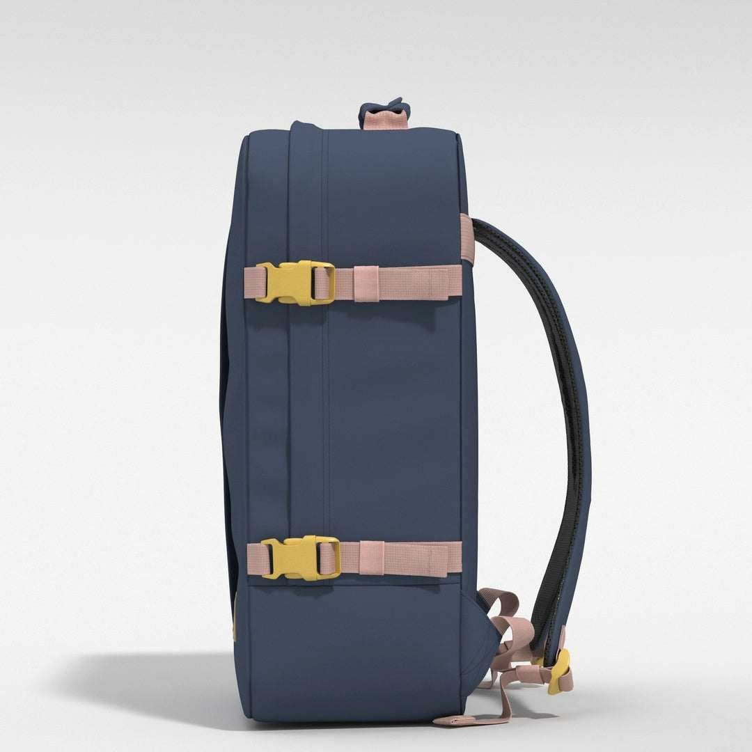 CABINZERO キャビンゼロ - CLASSIC 44L SHIBORI BLUE | バッグ