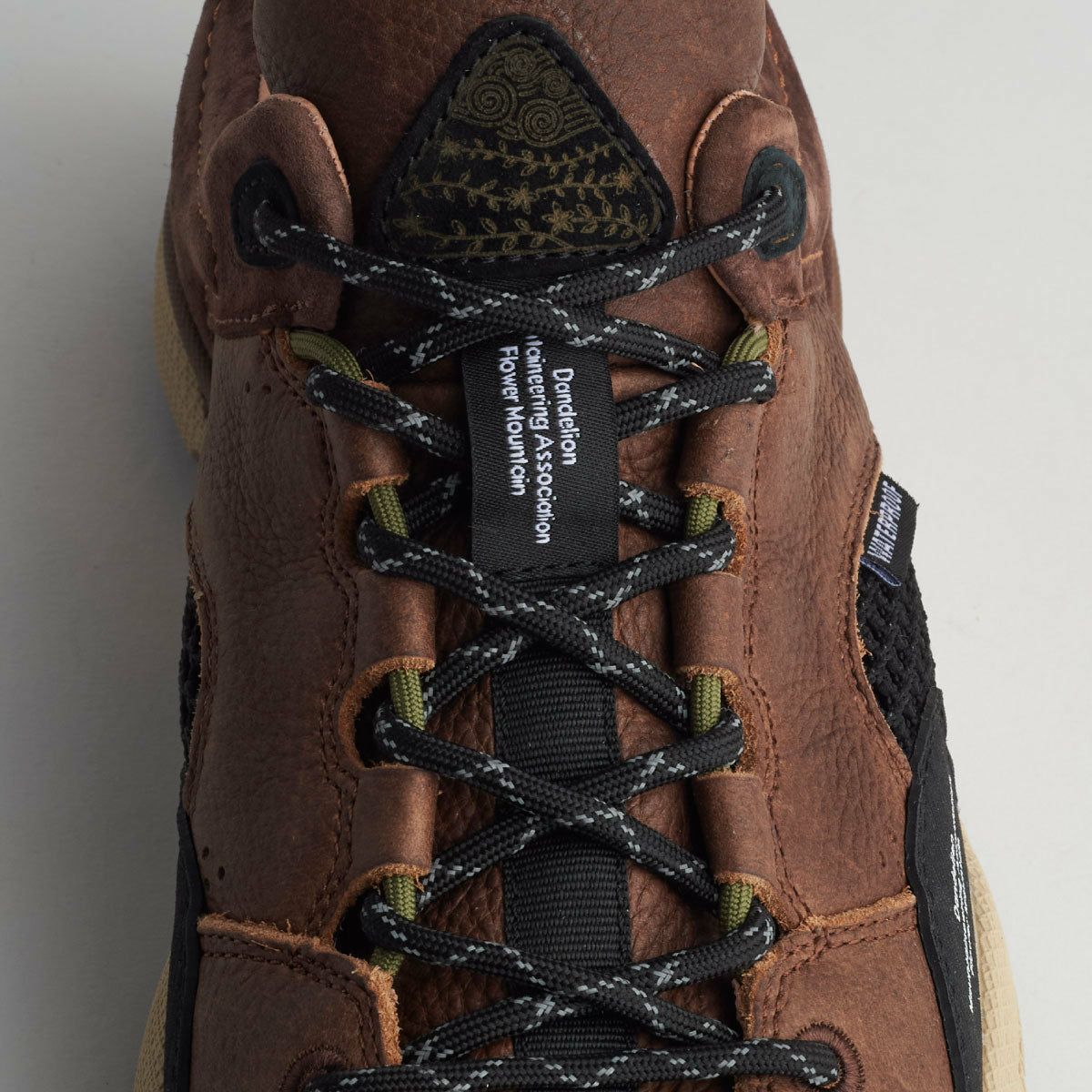 Flower MOUNTAIN フラワーマウンテン BACK COUNTRY(Shrink brown