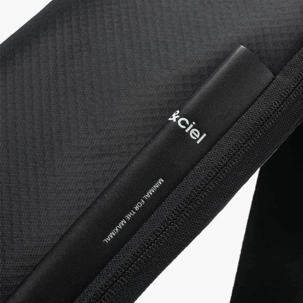 cote&ciel コートエシエルIsarau XS Satellite Black ショルダーバッグ