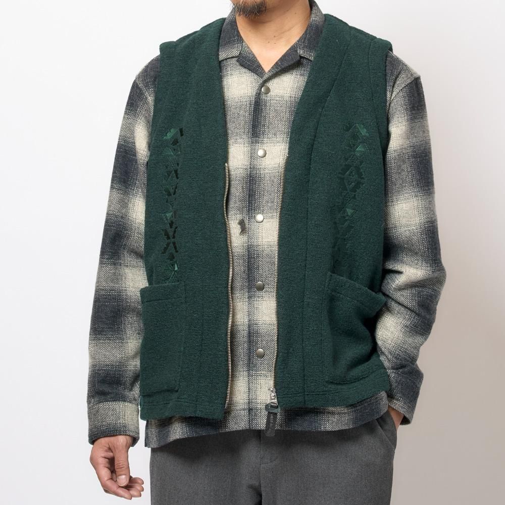TURN ME ON ターンミーオン刺繍ZIP UPベスト / GREEN | バッグ