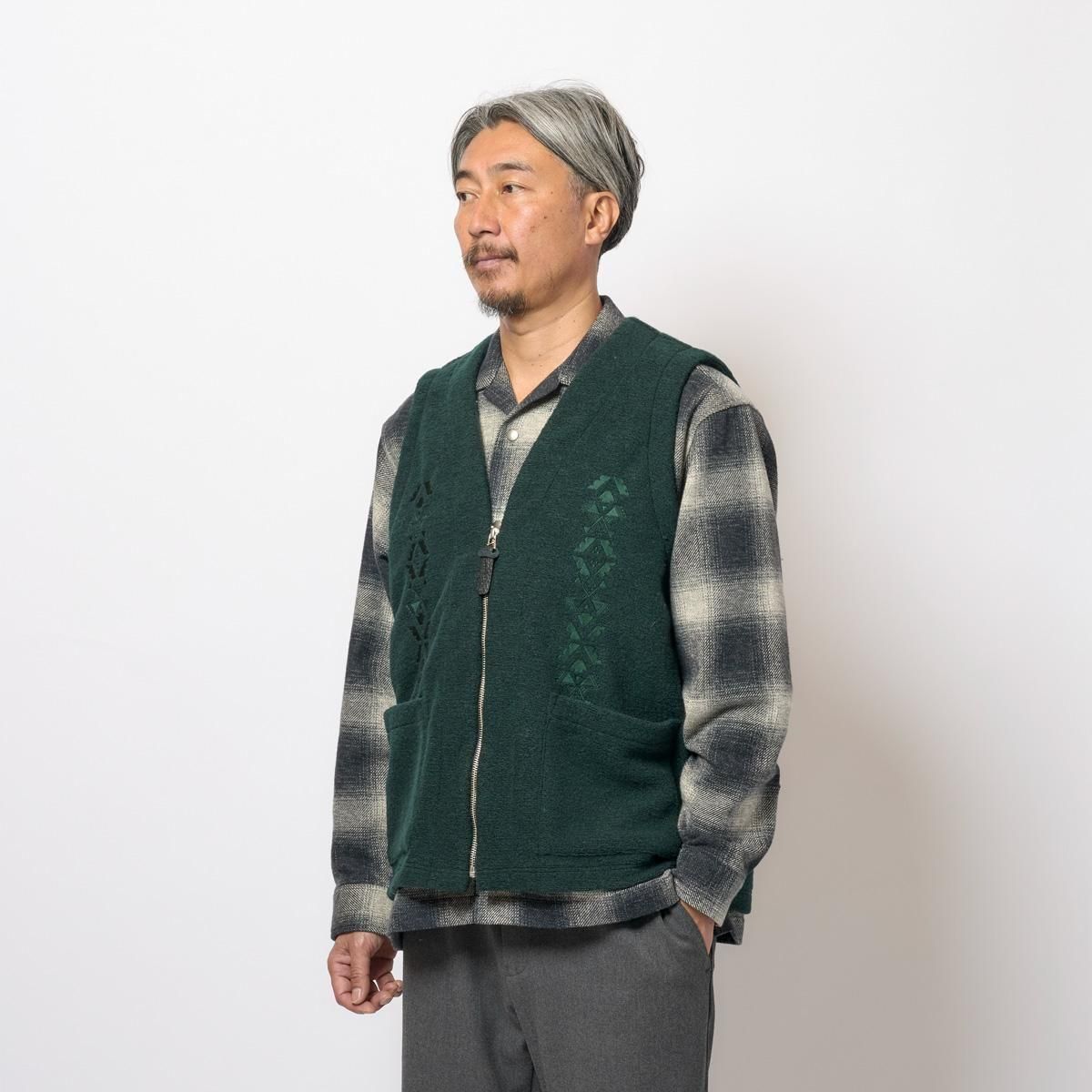 TURN ME ON ターンミーオン刺繍ZIP UPベスト / GREEN | バッグ